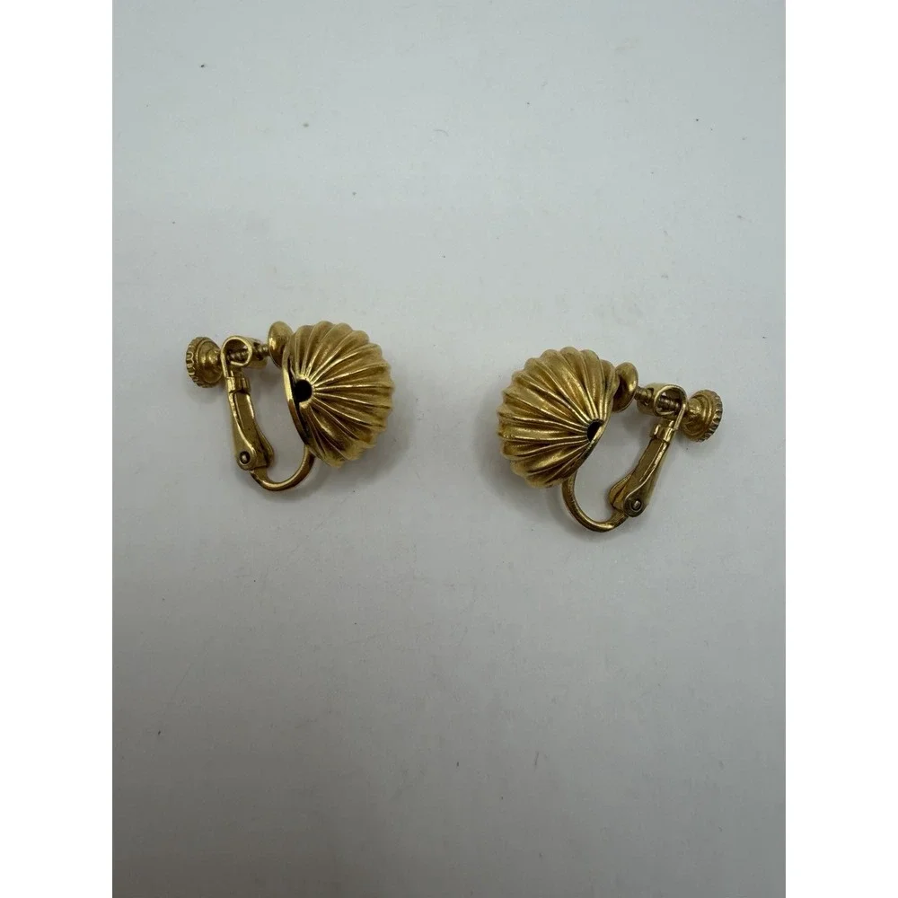 Vintage Napier Gold‎ Tone Armadillo / Pill Bug Textured Earrings Clip/Screw Back